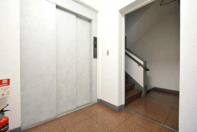 秀和第２高輪レジデンス 玄関