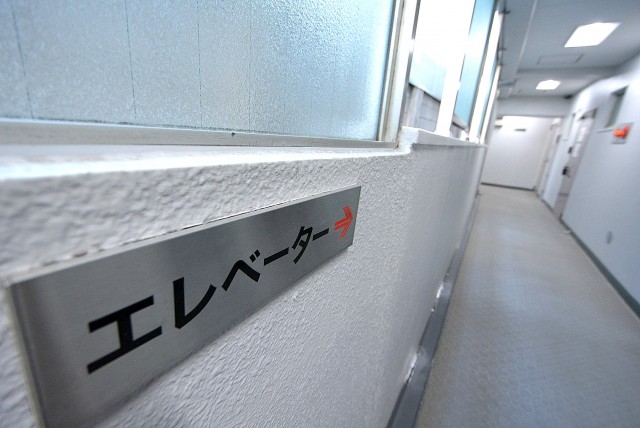 モナーク三軒茶屋 エントランス