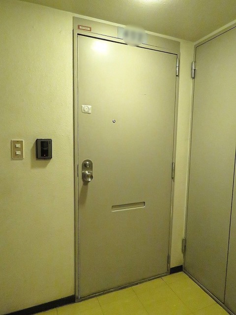 GSハイム太子堂　玄関扉