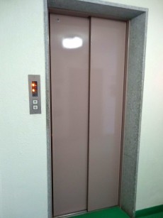 秀和都立大レジデンス　エレベーター