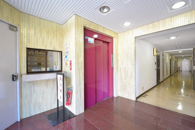 ライオンズマンション馬事公苑第2　エントランスホール