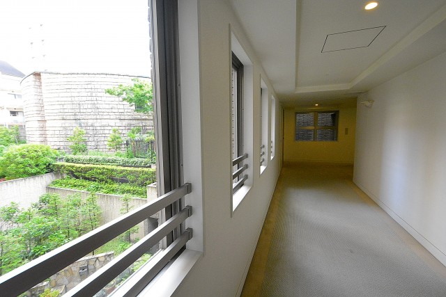松濤アパートメント_共用廊下