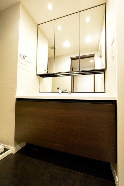 松濤アパートメント_洗面台