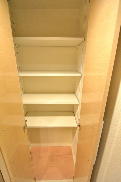 黎明マンション　廊下収納