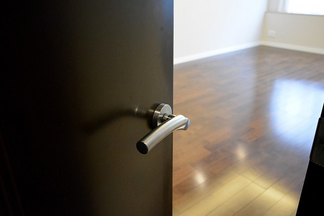 松濤アパートメント_13.7帖のダイニングキッチン