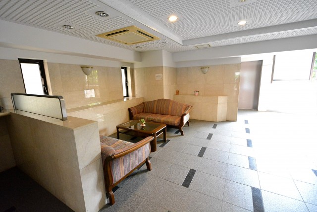 ラディエンス世田谷・若林　エントランスホール