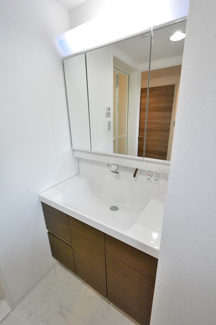 ラディエンス世田谷・若林　洗面台