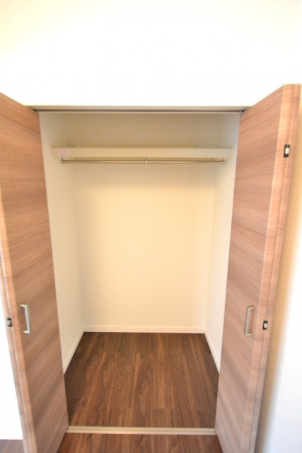 ラディエンス世田谷・若林　洋室1