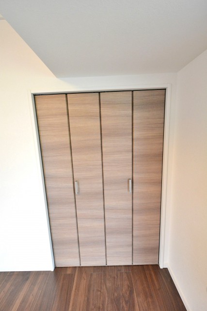 ラディエンス世田谷・若林　洋室2