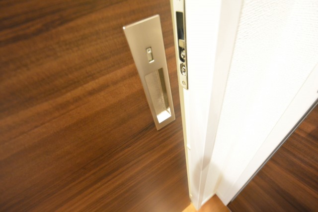 ルネ御苑プラザ313　扉