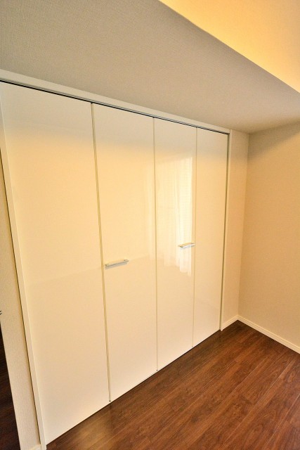 新宿内藤町ハウス　洋室2