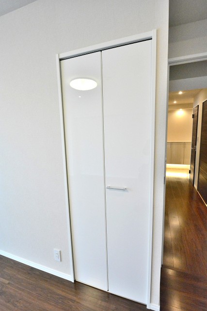 新宿内藤町ハウス　リビング収納