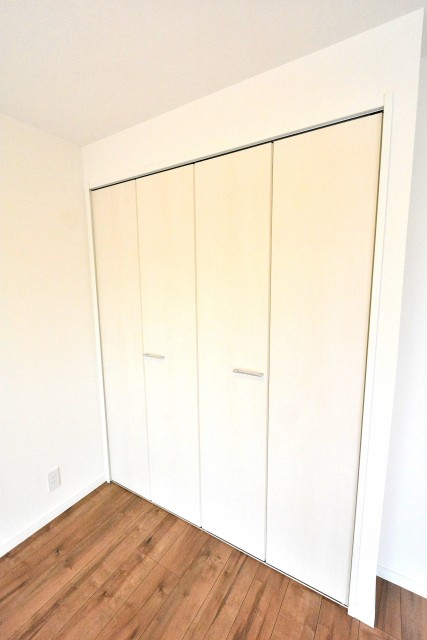 上町マンション　洋室2