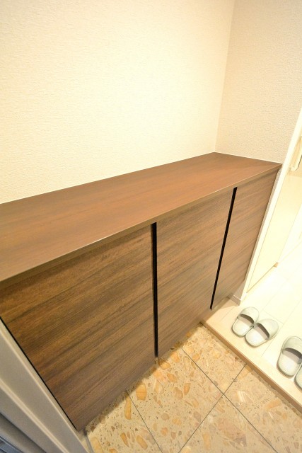 ハウス三軒茶屋　シューズボックス