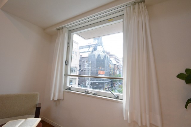 ルネ御苑プラザ313　窓