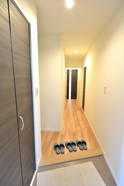 オーベル上馬Ａ　玄関