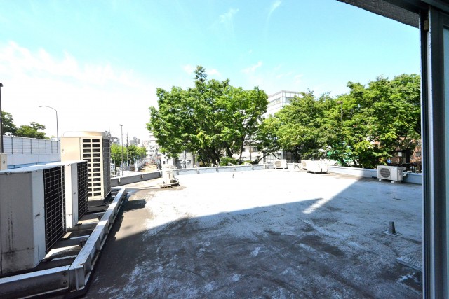 トーエイ高井戸　リビング眺望