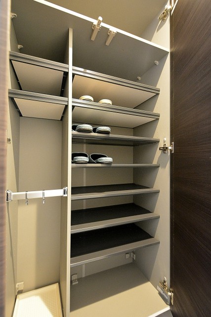 ライオンズマンション駒沢　シューズBOX