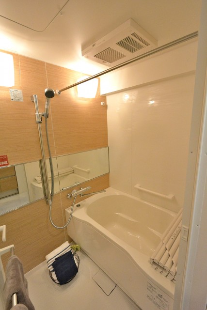 日商岩井桜新町マンション　バスルーム