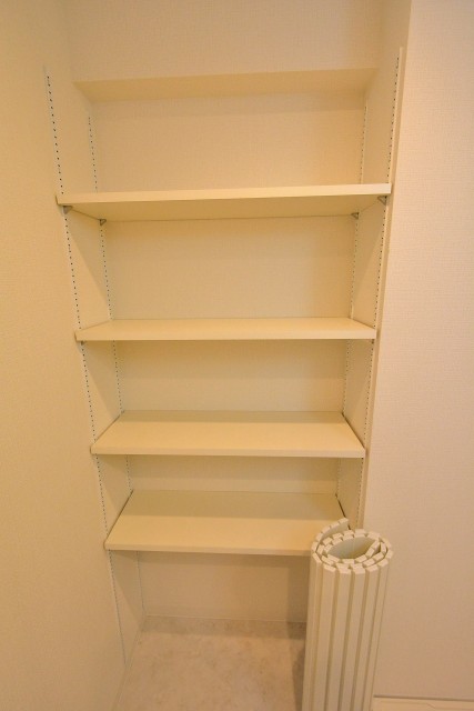 エンゼルハイム高井戸　リネン庫