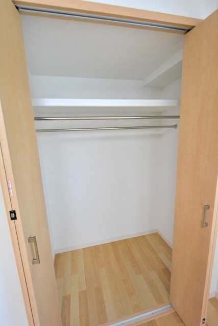 日商岩井桜新町マンション　洋室1