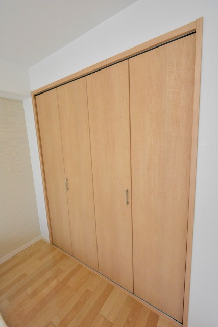 日商岩井桜新町マンション　洋室2