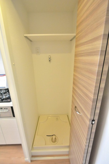 西荻窪コーポラス　洗濯機置場