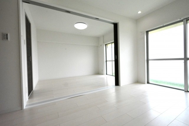 成宗マンション　リビングダイニング