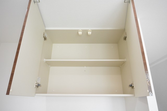 成宗マンション　キッチン吊戸棚