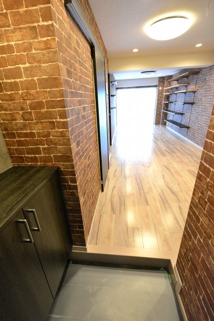 秀和高円寺レジデンス　玄関