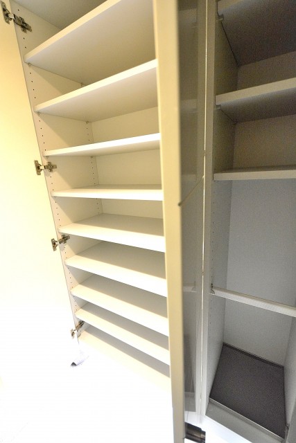 タワーテラス目黒青葉台　シューズボックス