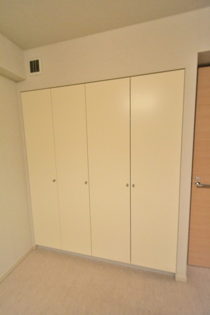 タワーテラス目黒青葉台　洋室1