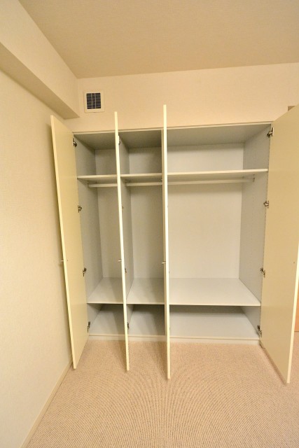 タワーテラス目黒青葉台　洋室1