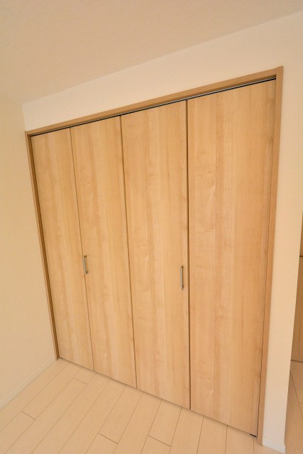 秀和高円寺レジデンス　洋室2