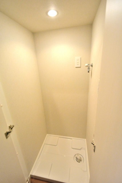 インペリアル常盤松　洗濯機置場