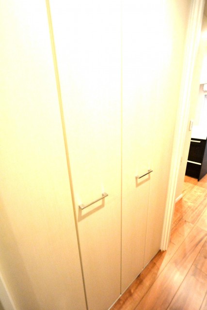 インペリアル常盤松　廊下収納