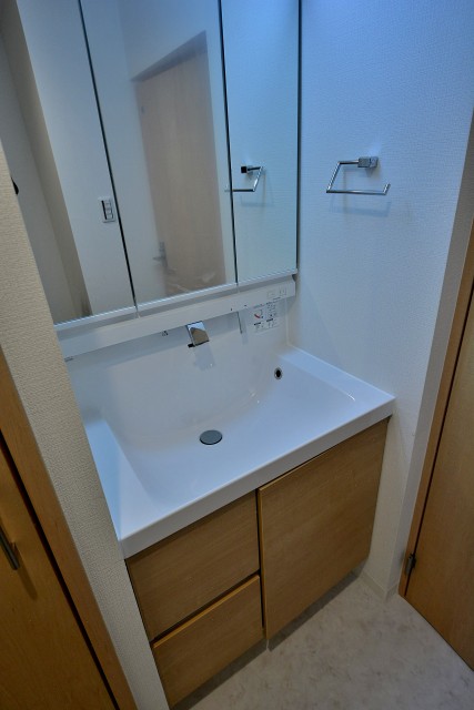 ライオンズマンション三軒茶屋　洗面台