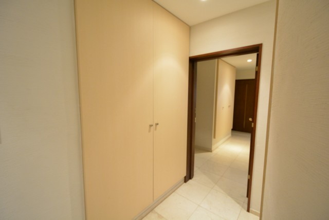 赤坂アーバンライフ103号室　扉