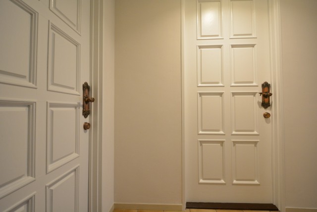 赤坂アーバンライフ103号室　扉