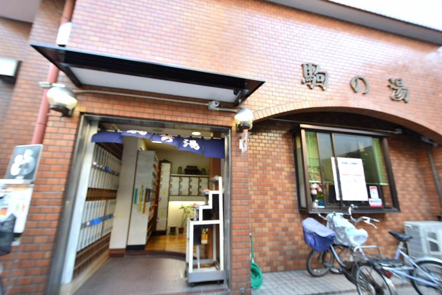 モナーク三軒茶屋　駅前