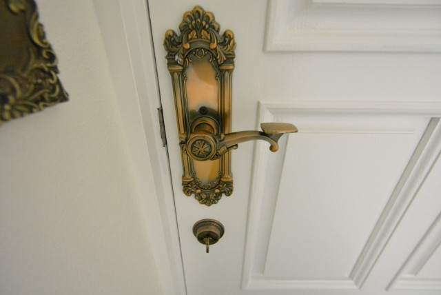 赤坂アーバンライフ103号室　扉