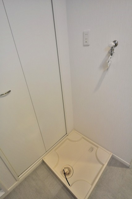 ハイベール三田　洗濯機置場