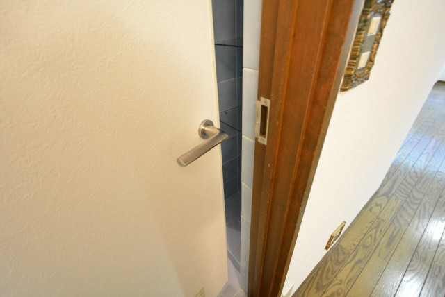 赤坂アーバンライフ103号室　扉