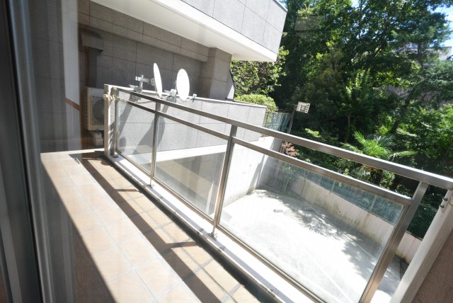 赤坂アーバンライフ103号室　バルコニー