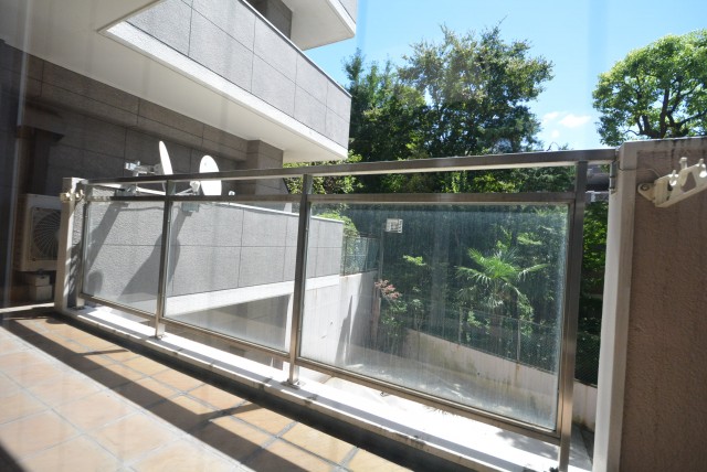 赤坂アーバンライフ103号室　バルコニー