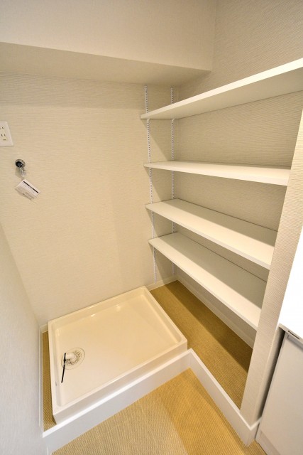 広尾マンション　洗濯機置場