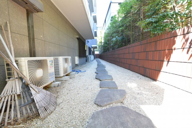 赤坂アーバンライフ103号室　道