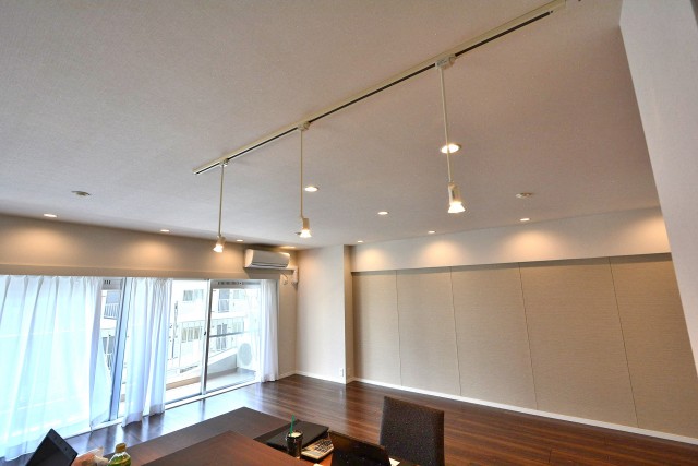 広尾マンション　リビングダイニングキッチン