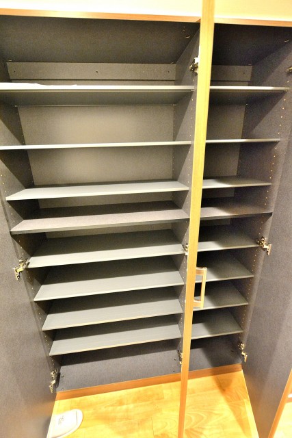 グランドメゾン目黒　シューズボックス