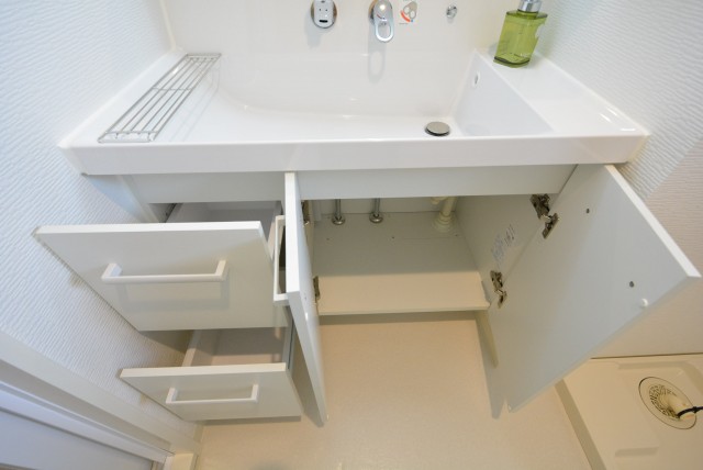 ラディエンス世田谷若林　604号室　収納